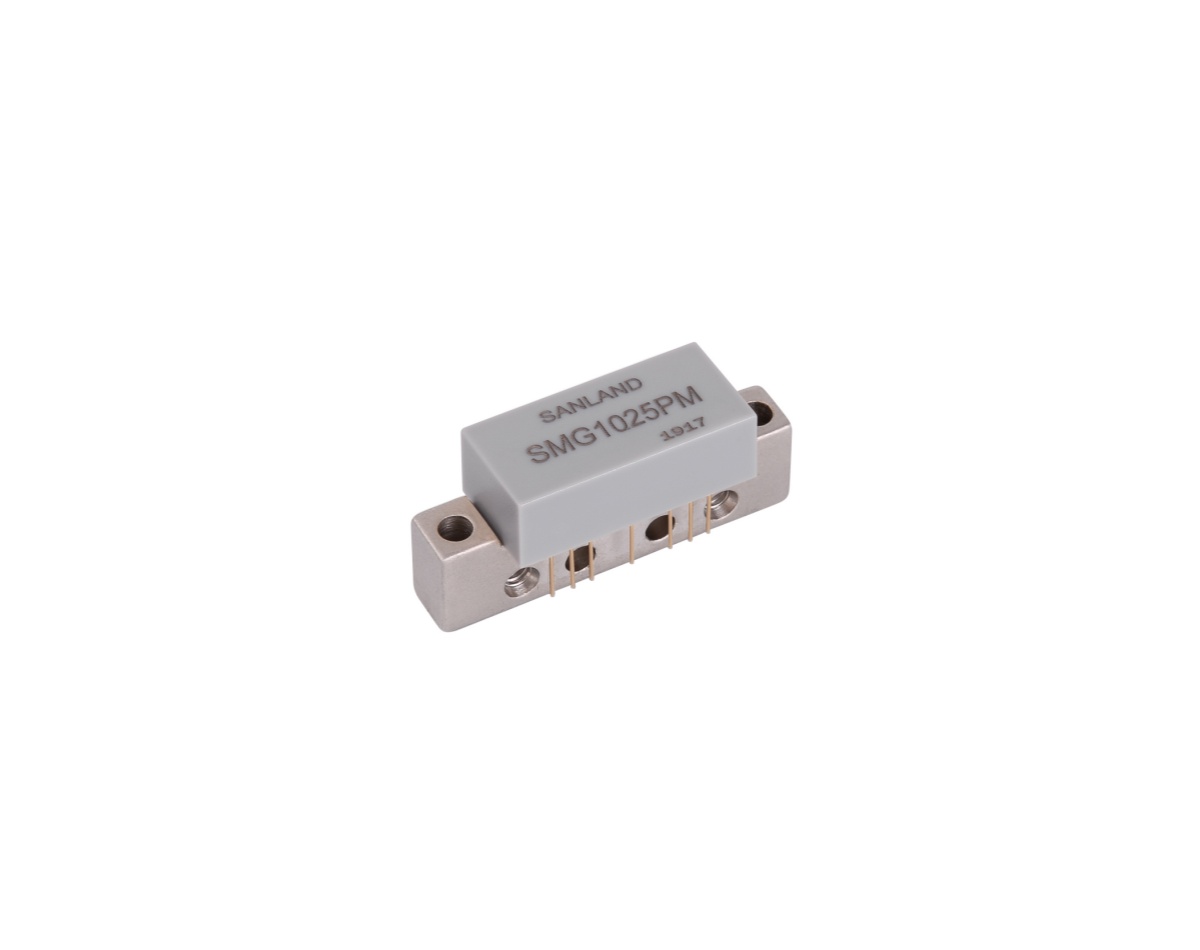 SMG1025PM/GaAs hybrid amplifier module
